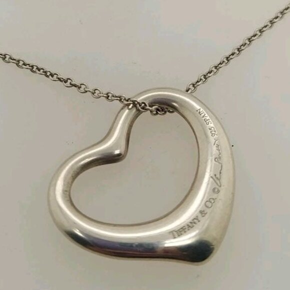 1" Authentic Tiffany & Co. Peretti Silver heart necklace pendant + SILVER CHAIN - Picture 6 of 7